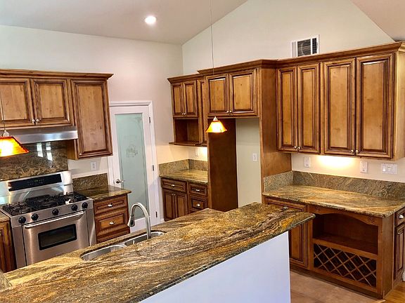 5th image of 1031 Terrace Dr