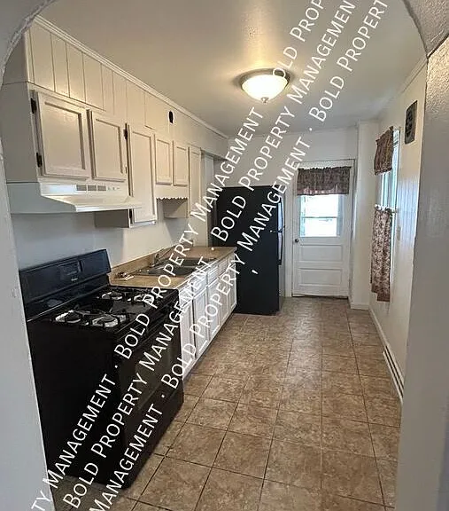 512 Maple St — Photo 5