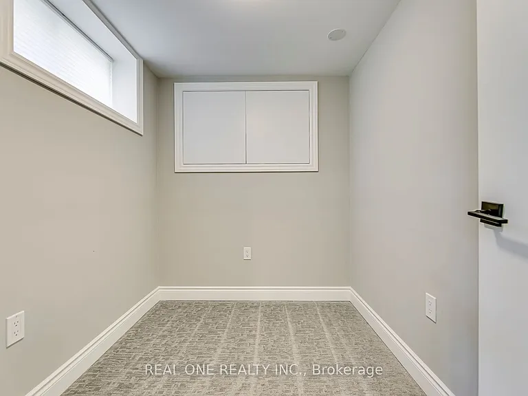 604 Bridle Wood — Photo 31