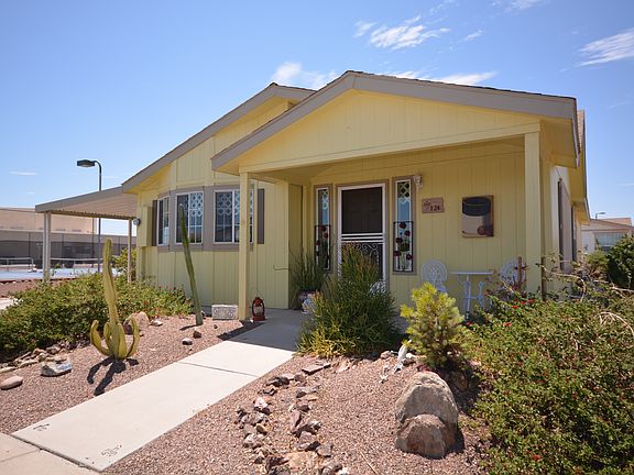 FRONT OF HOME WALK WAY