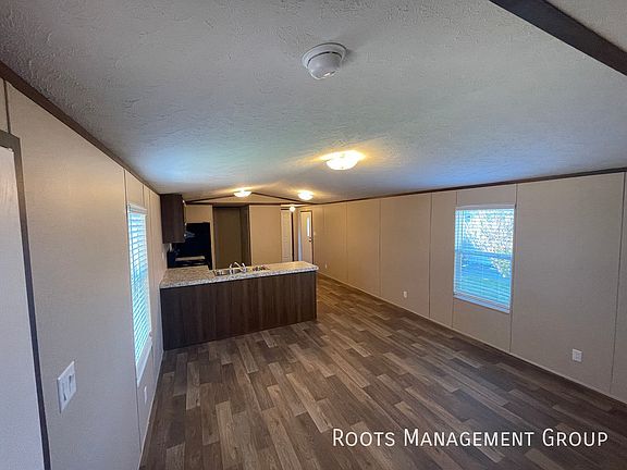 2nd image of 117 Becky Dr #117