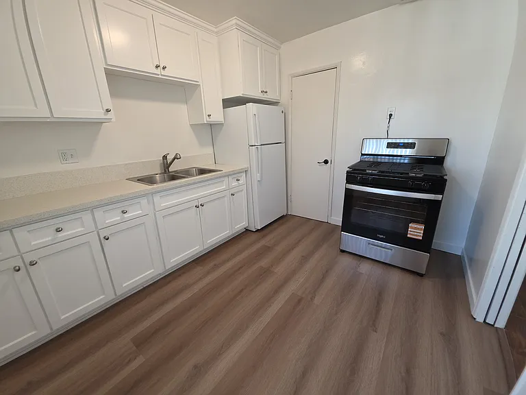 426 W Imperial Ave #D — Photo 2