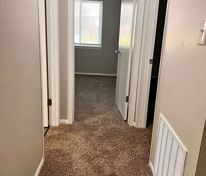 1147 Abbey Ln #B3 — Photo 7