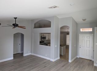 296 S Crosscreek Dr, Chandler, AZ 85225