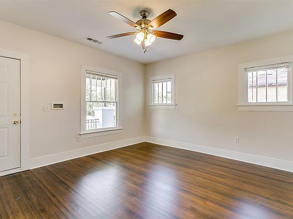 5th image of 1420 E Allen Ave