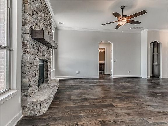 5th image of 8008 Crestone Dr
