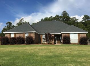 679 White Oak Ln, Starkville, MS 39759