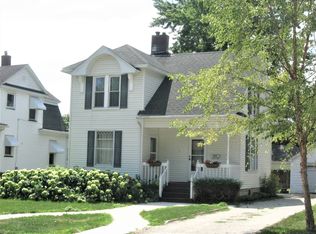 2806 5th St, Peru, IL 61354