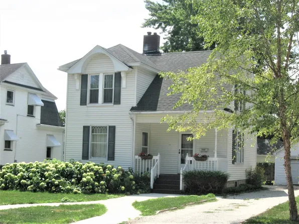 2806 5th St, Peru, IL 61354