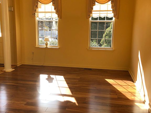 2nd image of 259 Pumpkin Ct