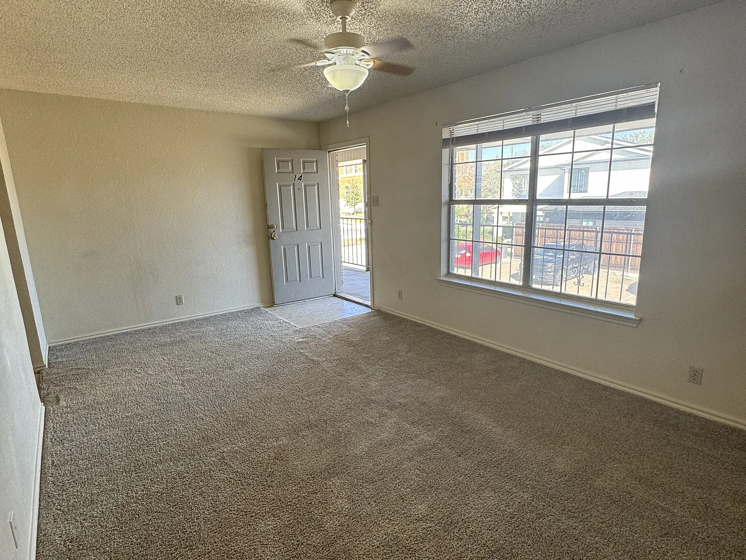 Studio, 440 sqft, $825 — Photo 2