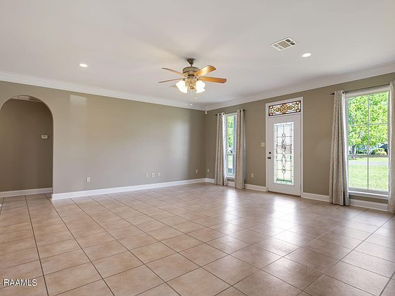 5th image of 152 Campbell Dr