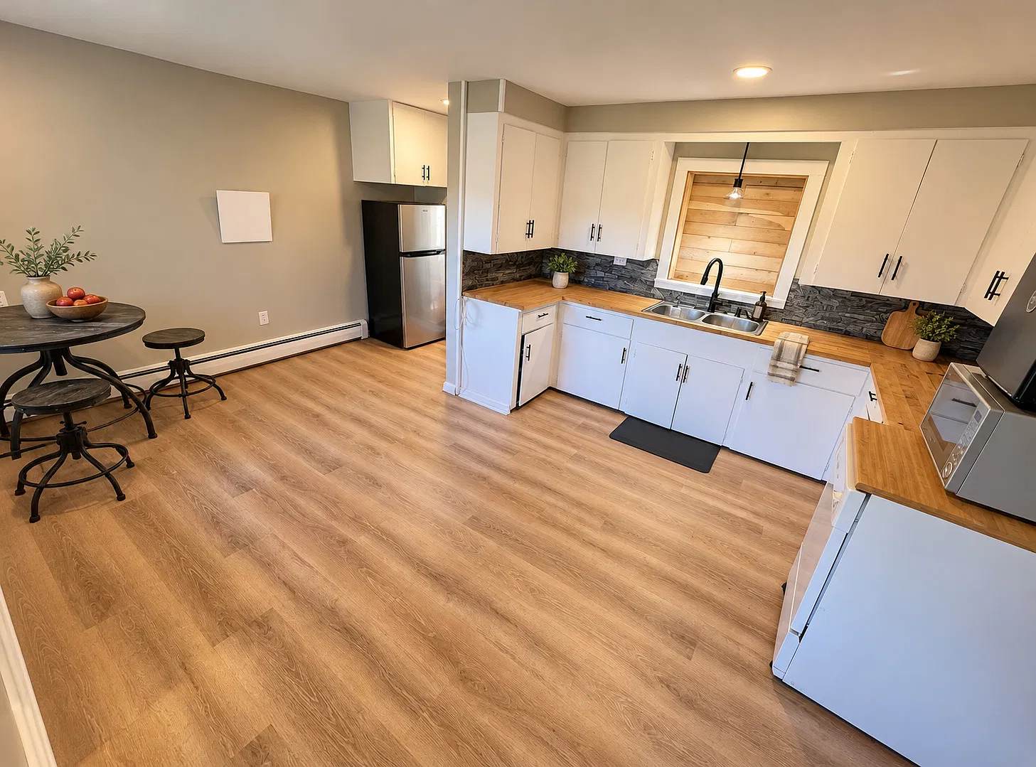 3 bed, 1500 sqft, $2,850 — Photo 1