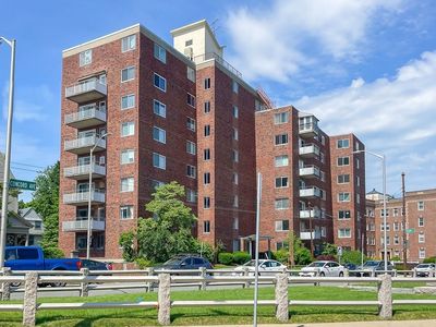 14 Concord Ave APT 104, Cambridge, MA, 02138