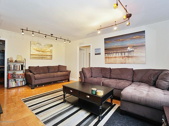 5th image of 580 Howard Ave #A