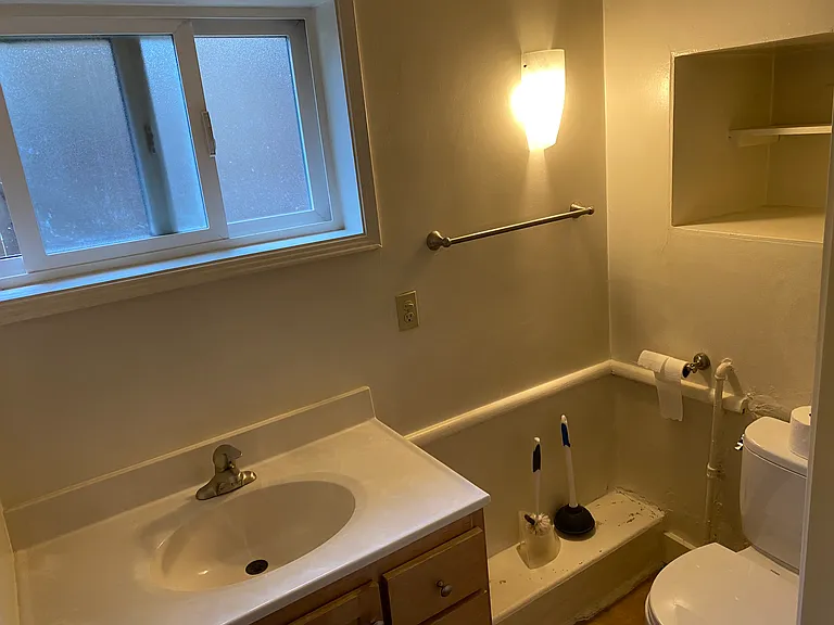 Cascade Dr — Photo 7