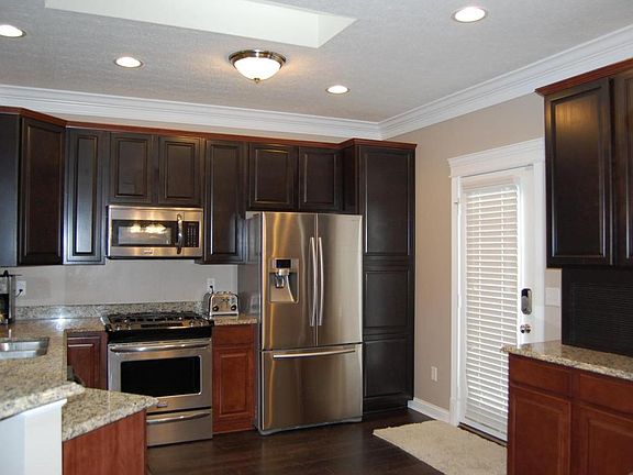 3rd image of 5724 Burke Cir