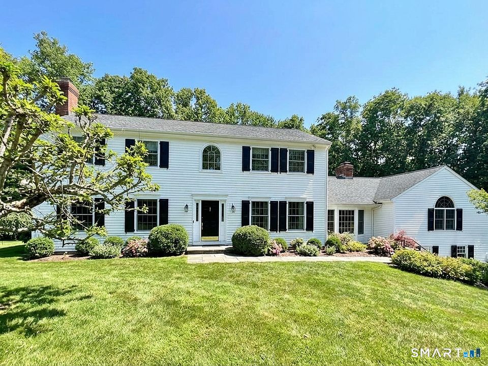 1st image of 17 Tall Oaks Road