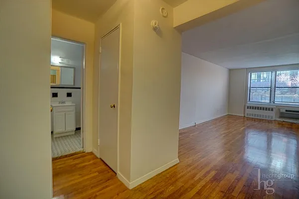 Rented by Hecht Group | media 12