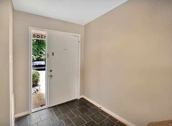 3rd image of 1308 Sycamore Square Dr #1308