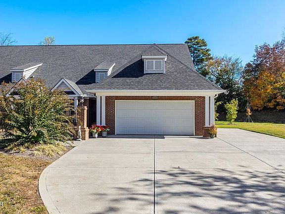 3rd image of 1130 Savannah Glenn Ln