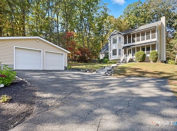 3rd image of 121 West Wakefield Boulevard