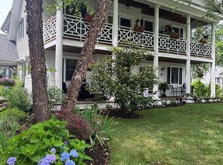10 Augusta Cir, Moodus, CT 06469