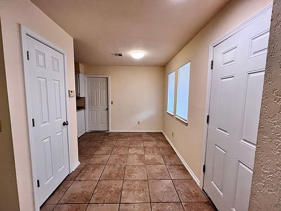 3rd image of 641 W Hillcrest Dr
