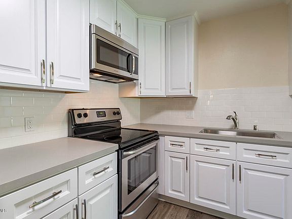 4th image of 286 Oak Leaf Dr #34