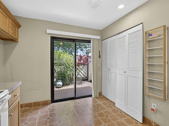 5th image of 67 Macadamia Court