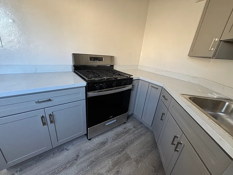 575 Carla Way — Photo 9
