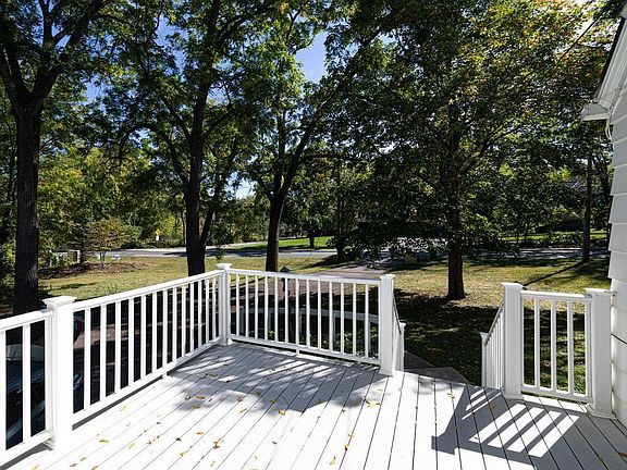 5th image of 26270 Smithtown Rd