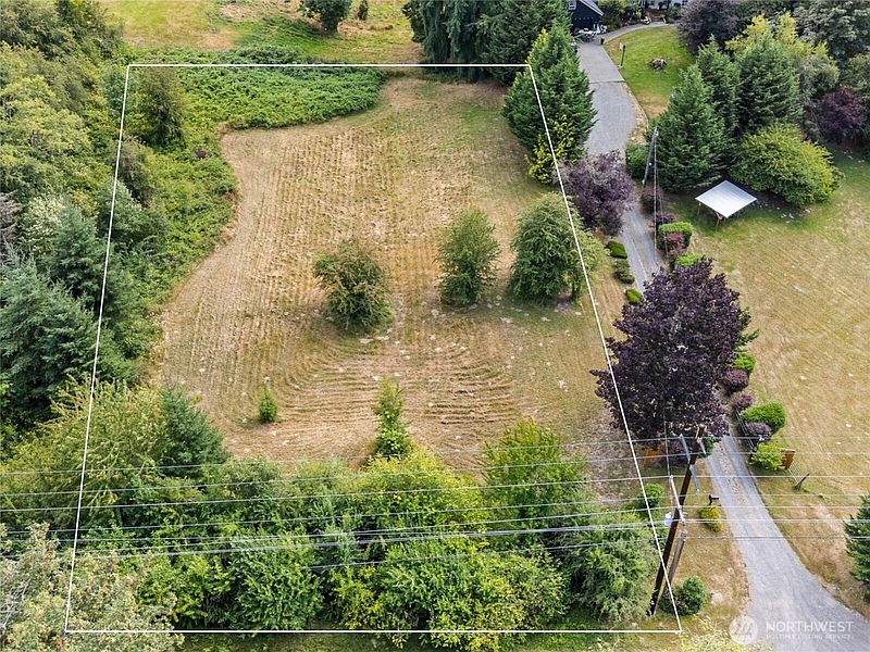 4th image of 2352 31st Avenue SW