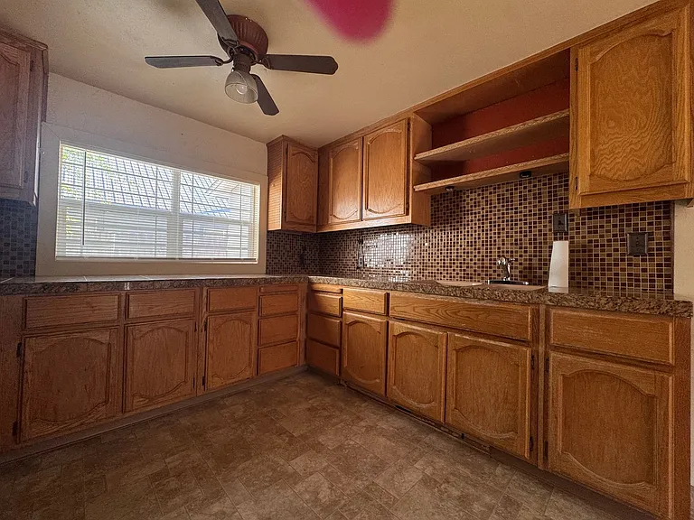 224 Maple St — Photo 6