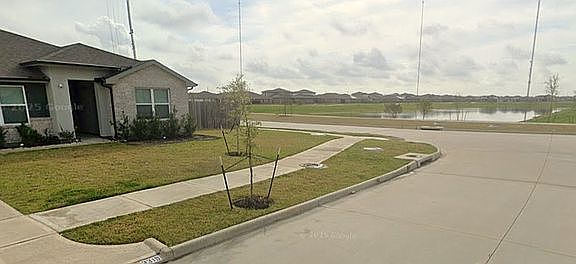 3rd image of 3319 Central Garden Ln