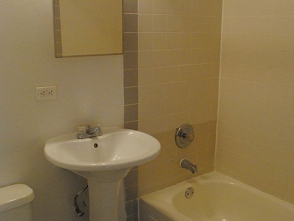 5th image of 5502 W Washington Blvd #204
