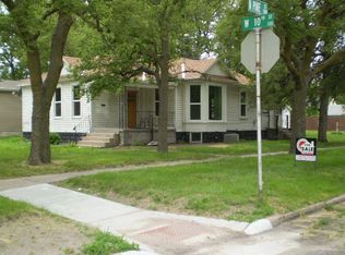 104 W 10th St, Grand Island, NE 68801