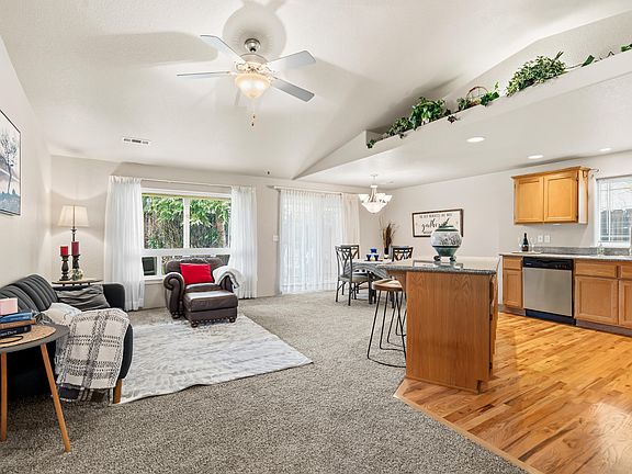 2nd image of 1735 Pearl Eye Ln