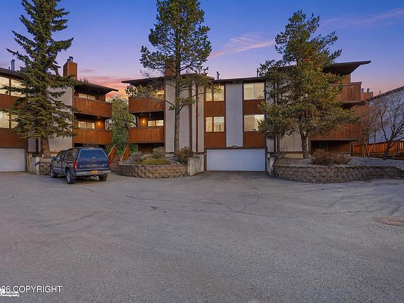 2nd image of 7220 Huntsmen Cir #G6