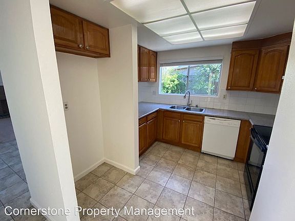 3rd image of 2182 Laddie Ct