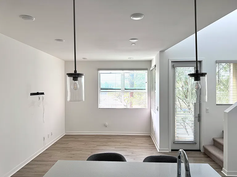 9680 Aire Pl — Photo 10
