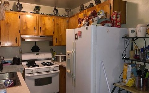 3rd image of 328 SW Shady Ln