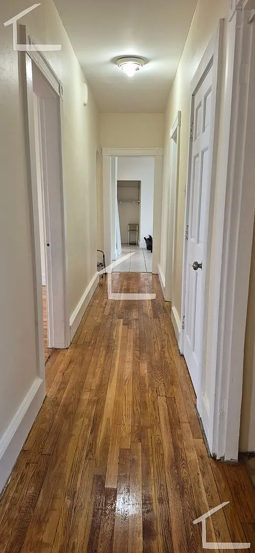 Great value! 4-bed, 1-bath in Brighton; No Broker Fee! — Photo 4