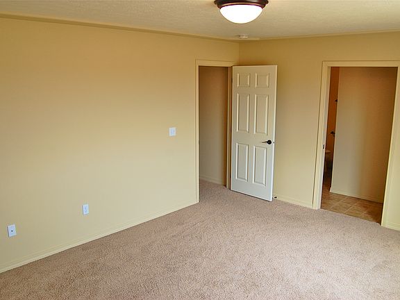 4th image of 1309 W Century St