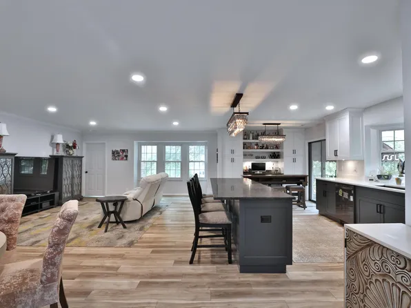 1324 Fountaine Dr, Columbus, OH 43221