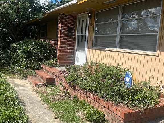 4th image of 2018 Winston Dr