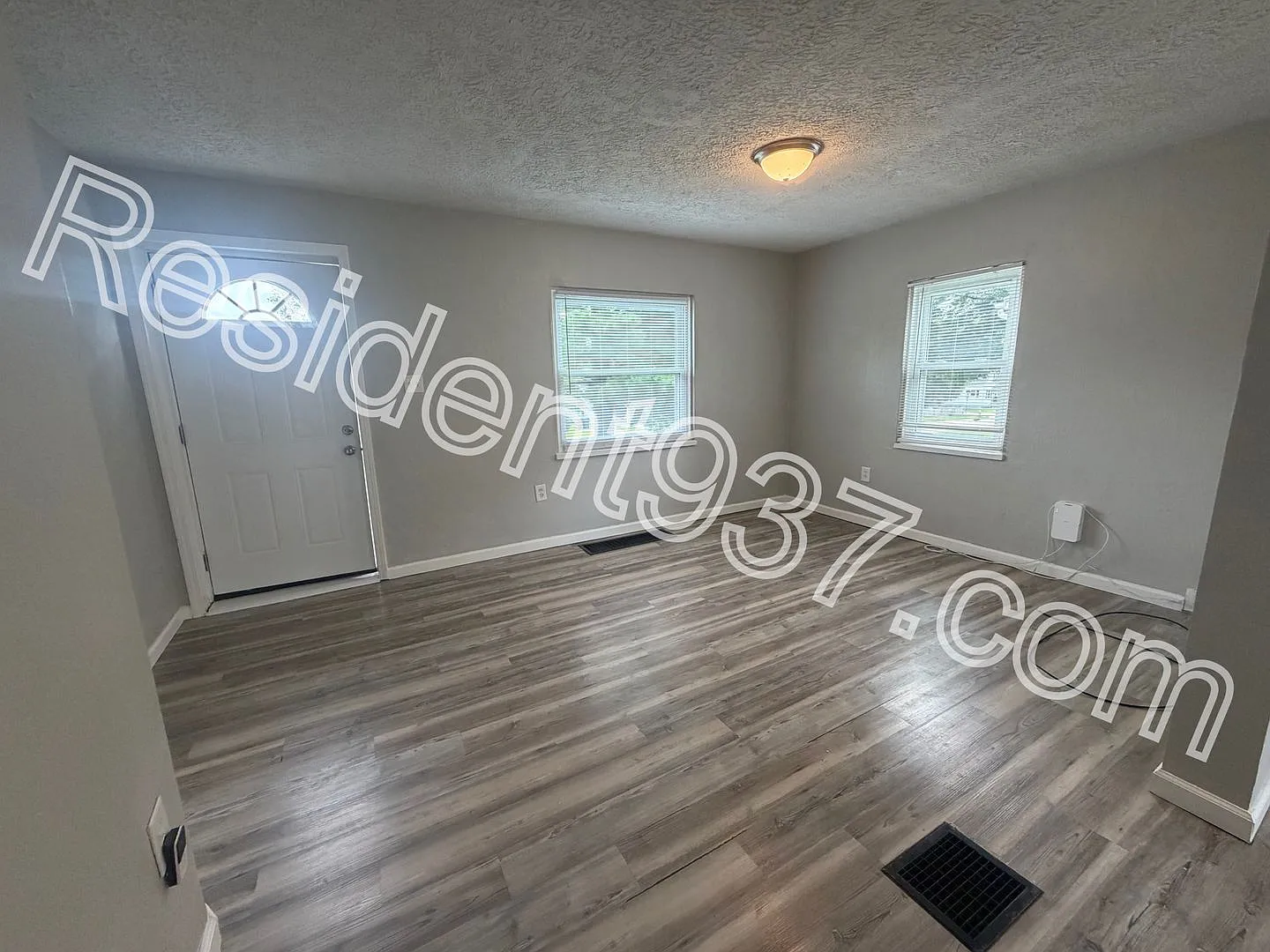 3 Bed 1 Bath Home — Photo 4