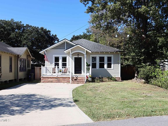 2nd image of 108 Sycamore Dr