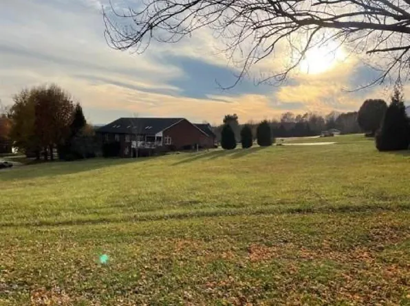 3996 Palmer Cir, Morganton, NC 28655
