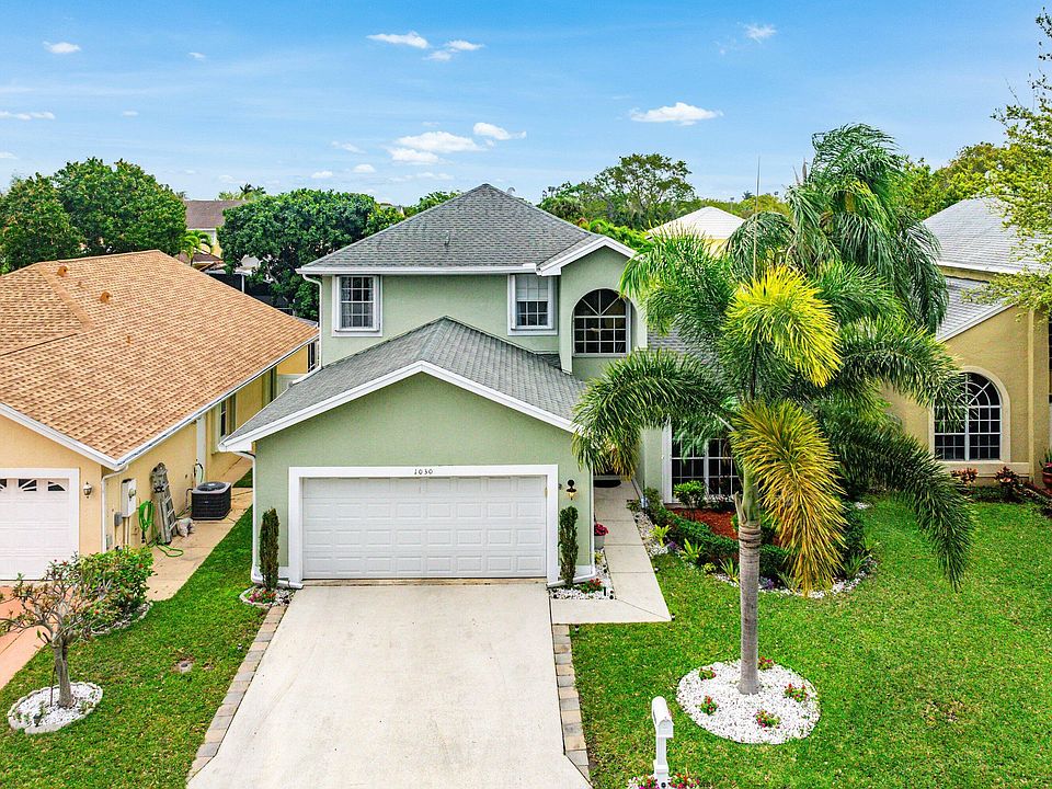 1st image of 1030 Fairfax Circle W